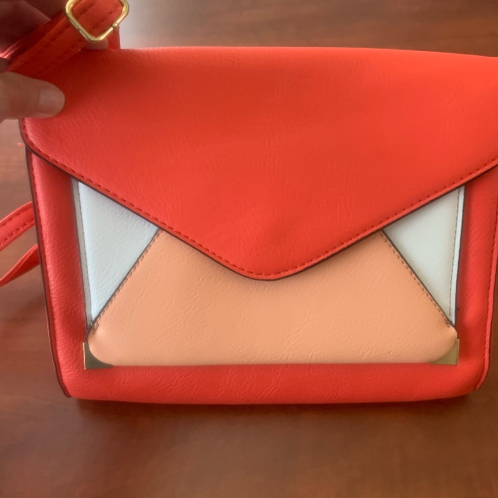 Apt. 9 coral & white small shoulder bag